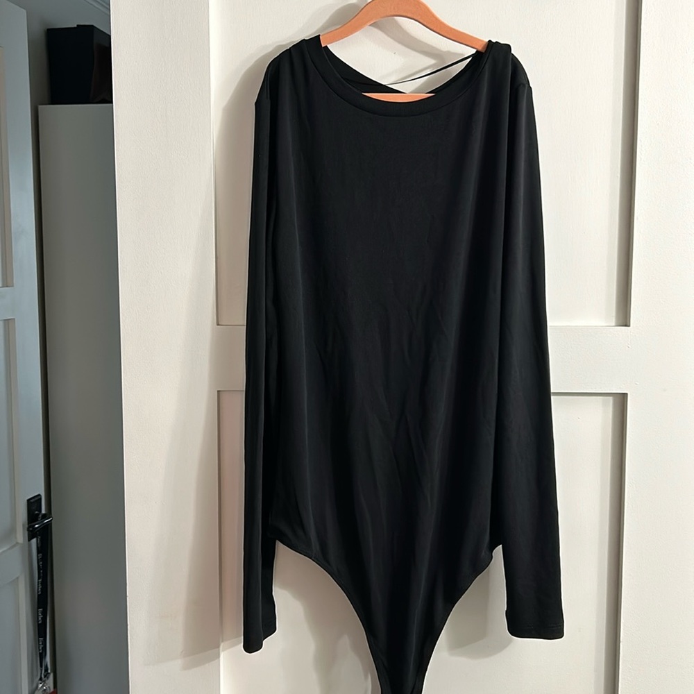 NWT Elodie Black Long sleeve Body Suit
